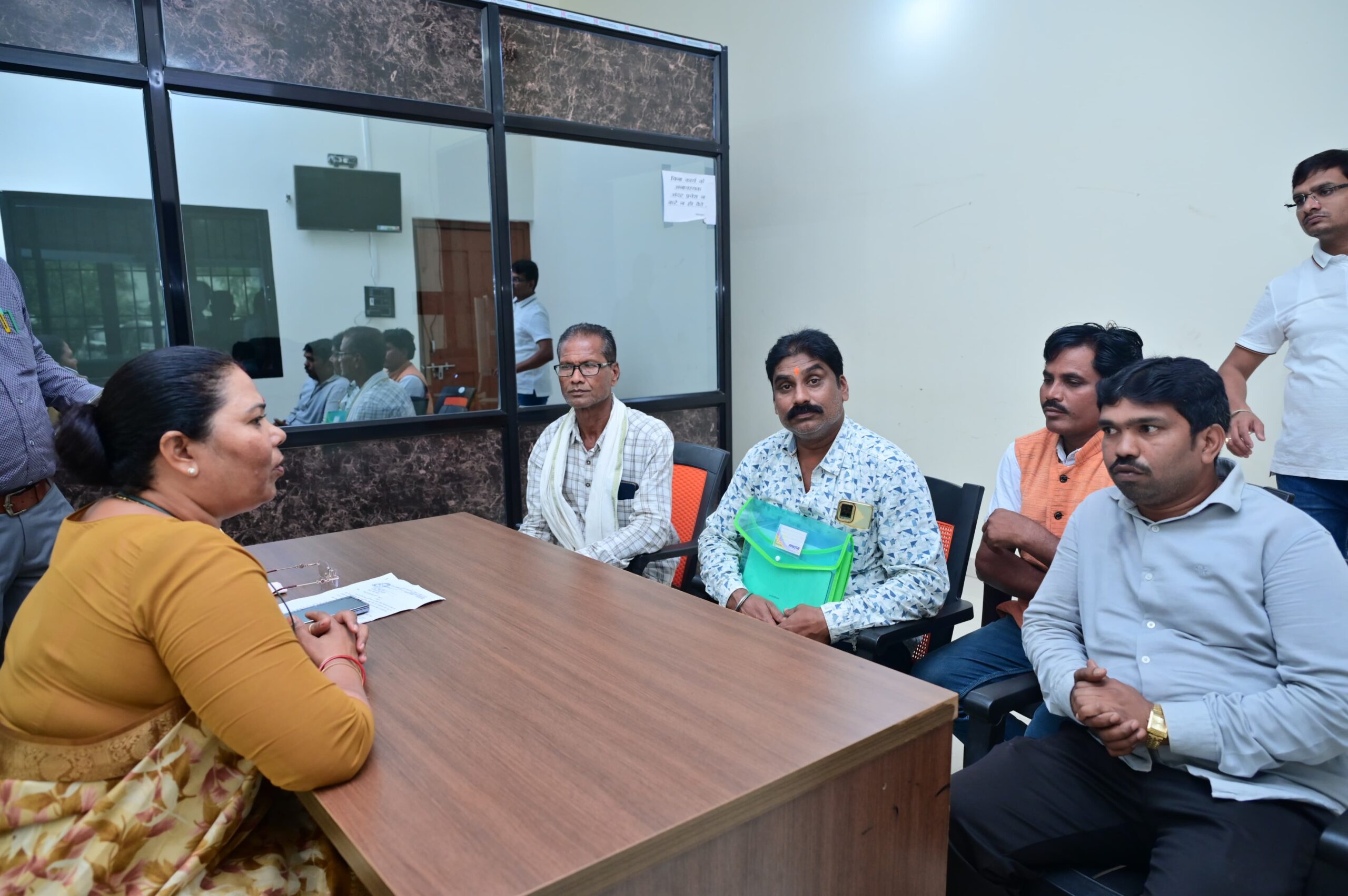 पत्थलगांव में विधायक गोमती साय ने सुनीं जनसमस्याएं; अधिकारियों को दिए त्वरित और प्रभावी समाधान के निर्देश