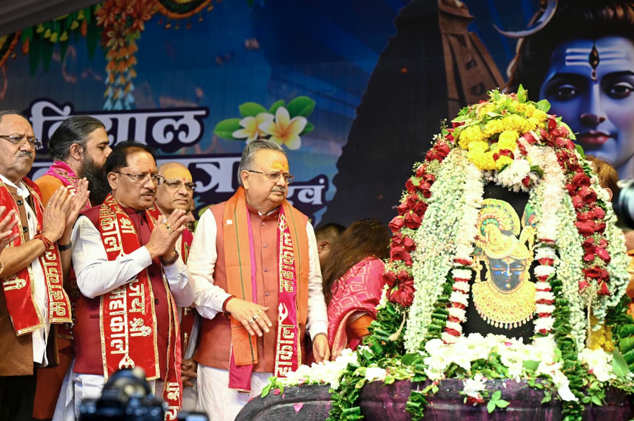 रायपुर में भव्य कांवड़ यात्रा: CM विष्णु देव साय ने किया भगवान शिव का रुद्राभिषेक, प्रदेश की सुख-समृद्धि की कामना