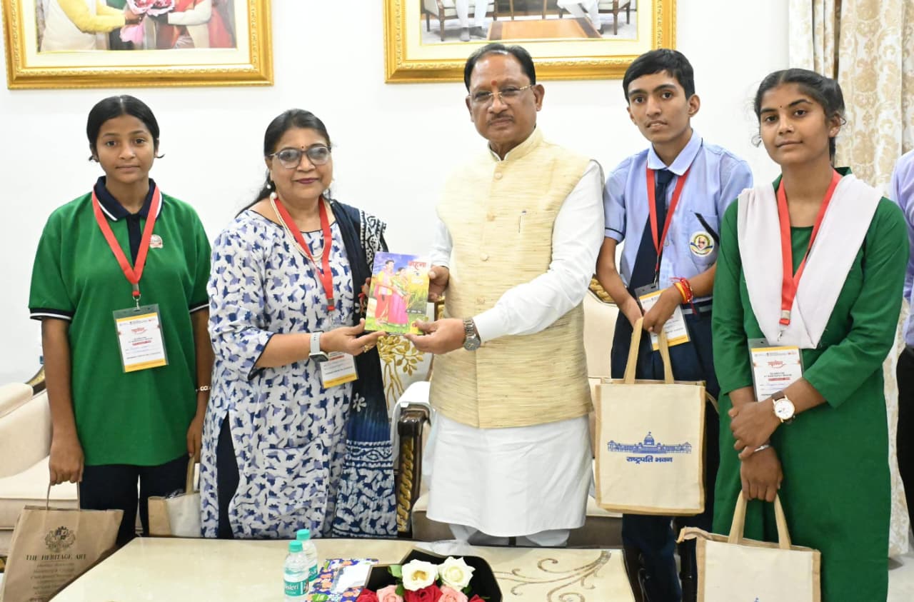 राष्ट्रपति भवन में प्रतिभा और लोक संस्कृति की छाप छोड़ लौटे छत्तीसगढ़ के होनहार, CM विष्णु देव साय ने की हौसलाअफजाई