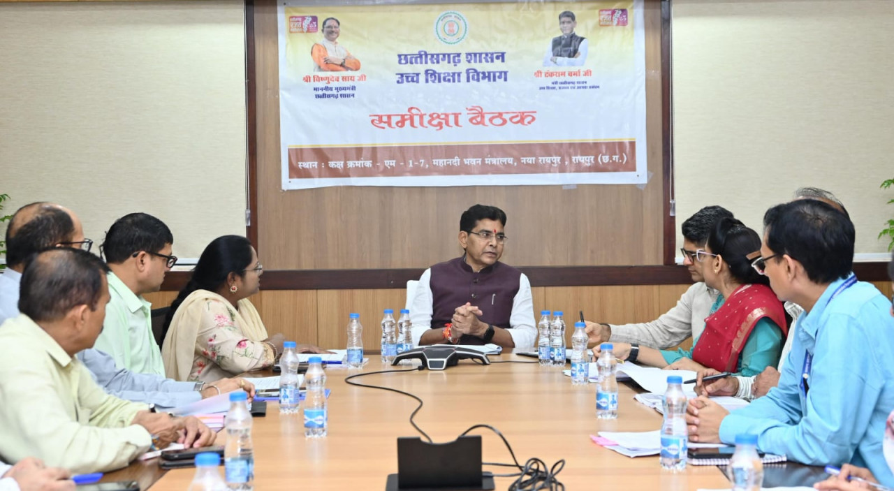 700 सहायक प्राध्यापकों की भर्ती और पदोन्नति में न हो देरी: उच्च शिक्षा मंत्री टंक राम वर्मा के सख्त निर्देश, तय की समयसीमा